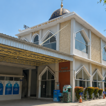 yayasan air berkah Setiap hari jumat ada jumat berkah di Masjid Air Berkah dibawah naungan Yayasan Air Berkah